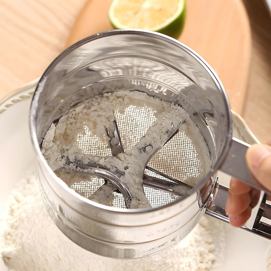 Polvilhador Peneira Farinha Inox Gatilho 10cmx5cm - 5648